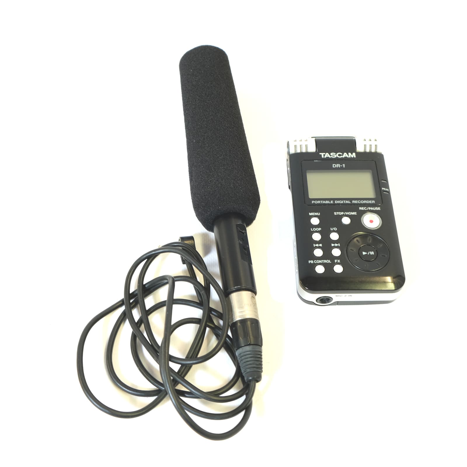 Tragbarer Stereorecorder mit Mikrofon
